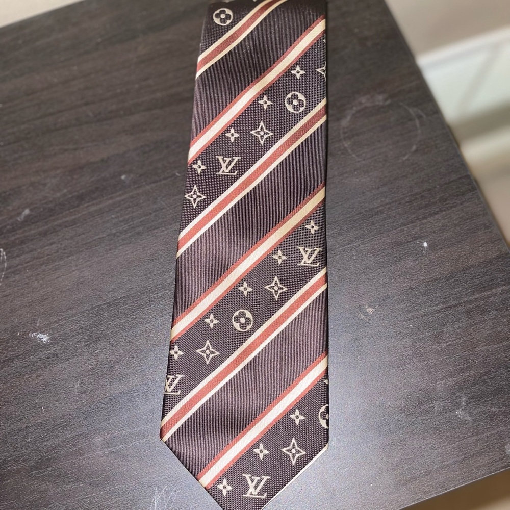 Louis Vuitton Classic Tie Brown